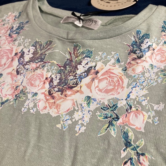 Sweater Tank - Picture 2 of 3